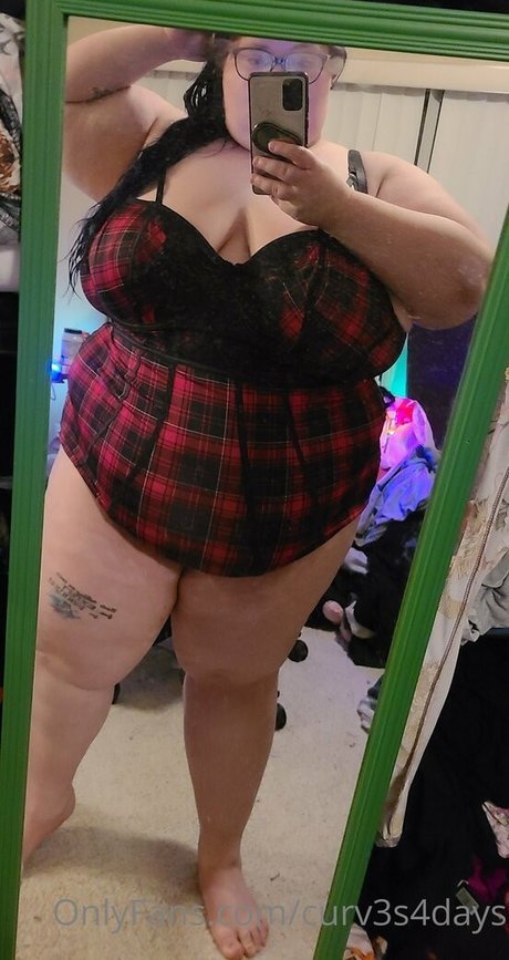 curv3s4days nice model image