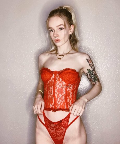 queengem__ model top img