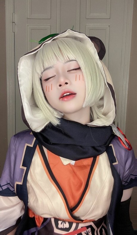 Riribonni model xxx photos