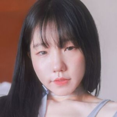 lovy yeri beautiful model photo