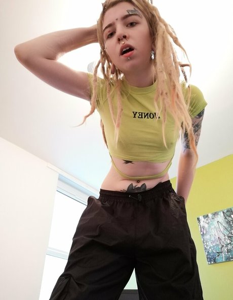 welcometothesewer model nude images