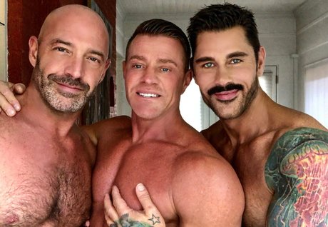 tylersaintfree adult actress img