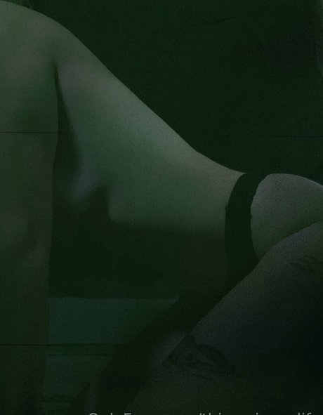 thisominouslife model porn archive