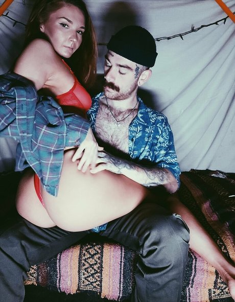 thisominouslife star exclusive photo