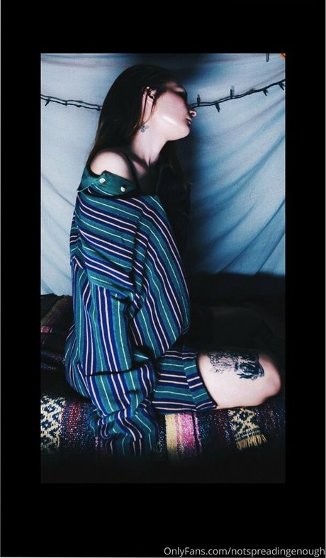 thisominouslife exclusive actress archive