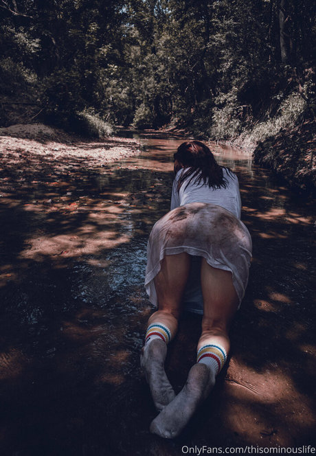 thisominouslife model high quality pictures