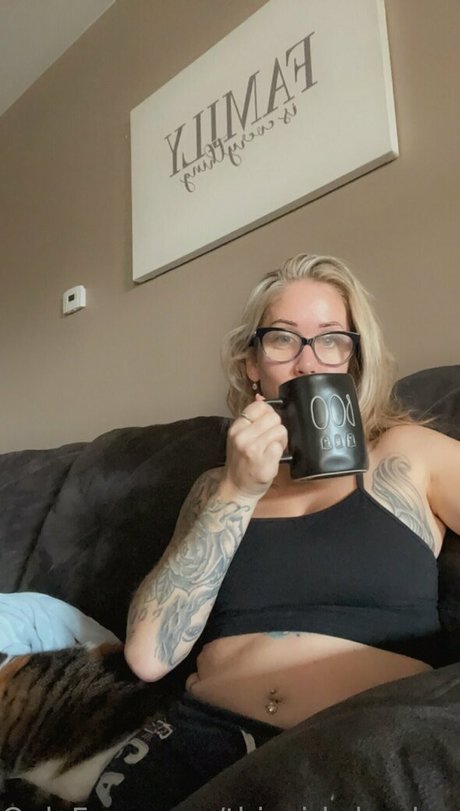 thisgirlwheelsamputee model exclusive picture