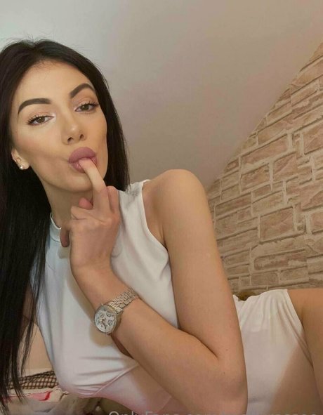 mollyrossee model xxx gallery