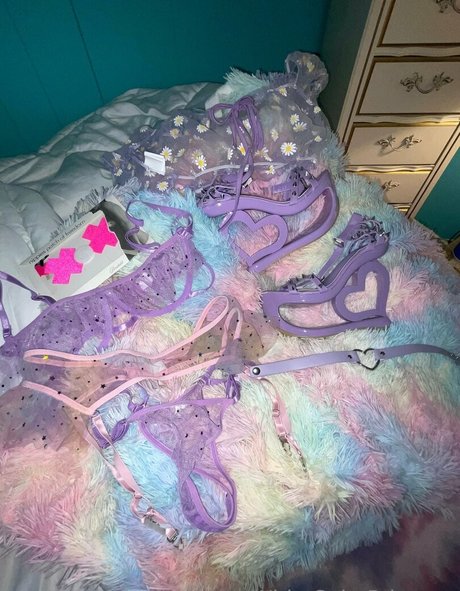 leahsprettyfeet pornstar sexy photos