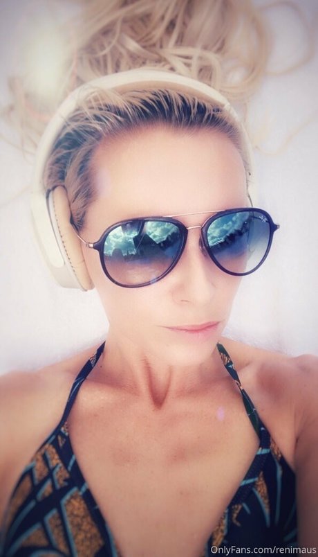 loveislove01 nude star archive