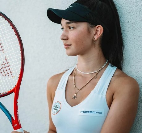 Eva Lys model erotic pics