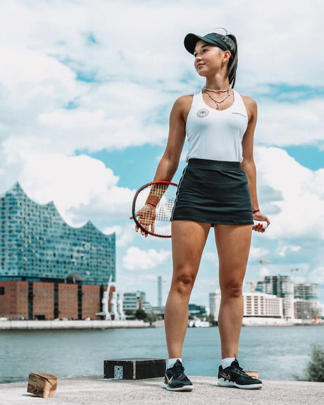 Eva Lys model naked img