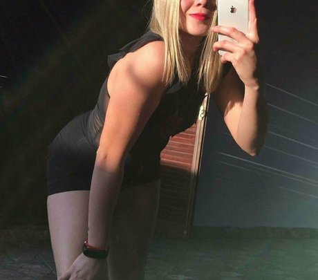 imabbigail star beautiful pic