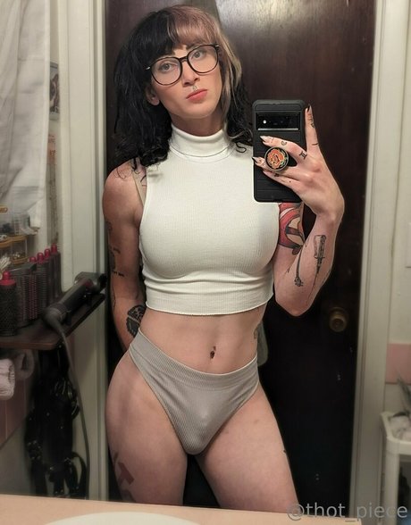 thot piece erotic star photo