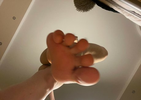 Goddess Kira model pornographic archive