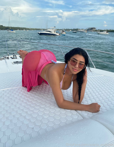 azariafreepage sexy star pic