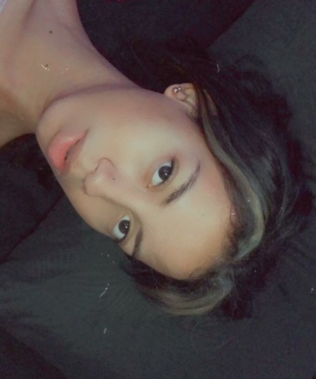 Karoll Valencia star hot picture