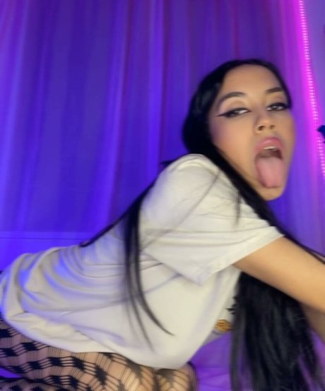 Karoll Valencia naked star galleries