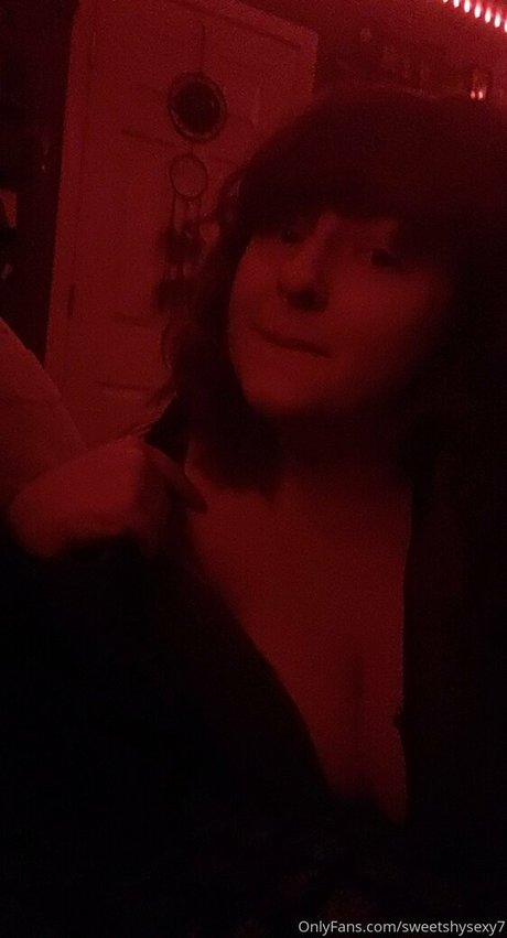 sweetshysexy7 naked star pic