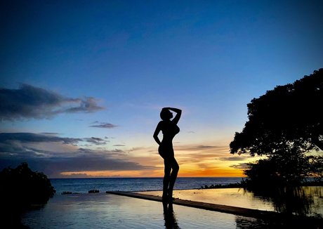 ms adventure exclusive pornstar photo