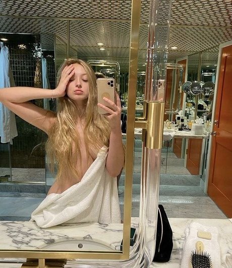 Grace Kennedy Piehl naked model images