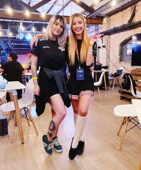 Riyuuka model nice photo