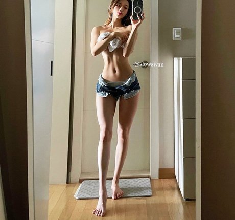 slowswan star exclusive pictures