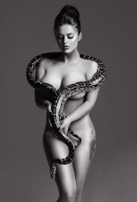 Irina Vinding naked model image