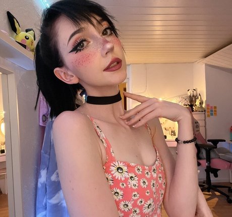 Nananightray hot star galleries