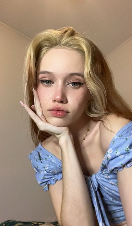 Seckooh star nude image