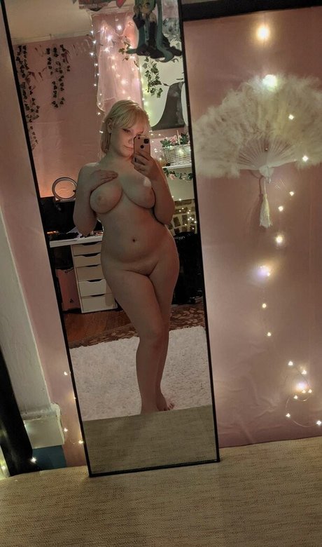 Natalie Minx high quality model photos