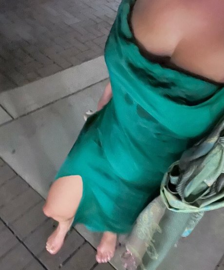 LillyBehave nude star picture