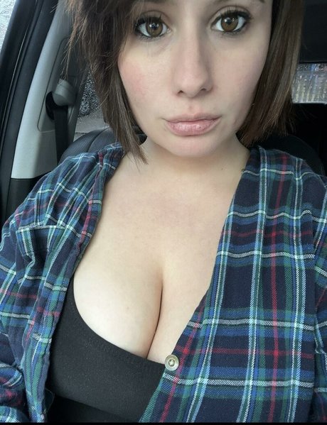 LillyBehave erotic pornstar pics