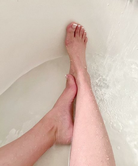 LillyBehave sex actress pictures