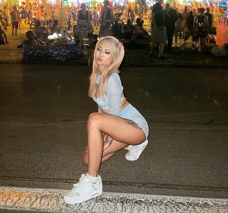 Gina Nguyen nice actress picture