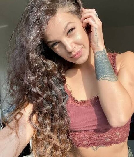 Evelin Stone pornstar pics