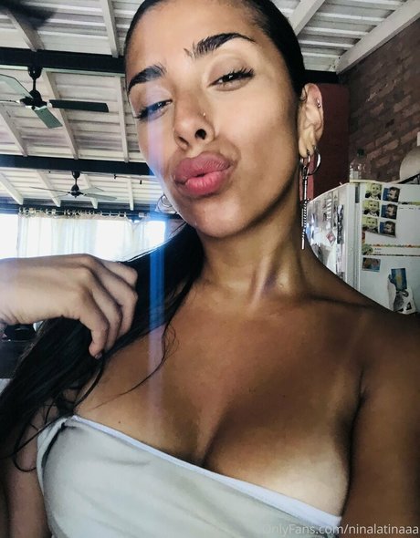 ninalatinaaa star erotic pic