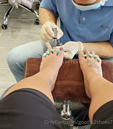 goodie2shoes7 sex star pic