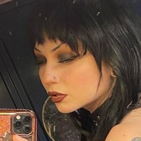 Nova Maelle art pornstar photos