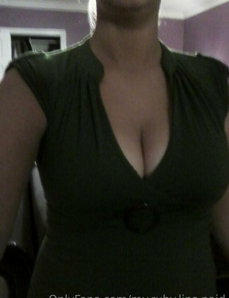 my ruby lips paid naked star picture