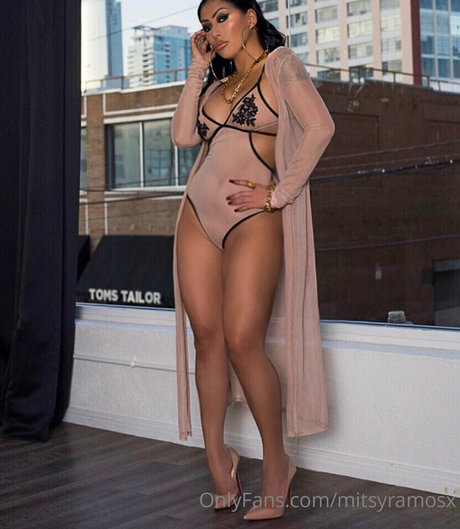 mitsyramosx pornstar nudes pictures
