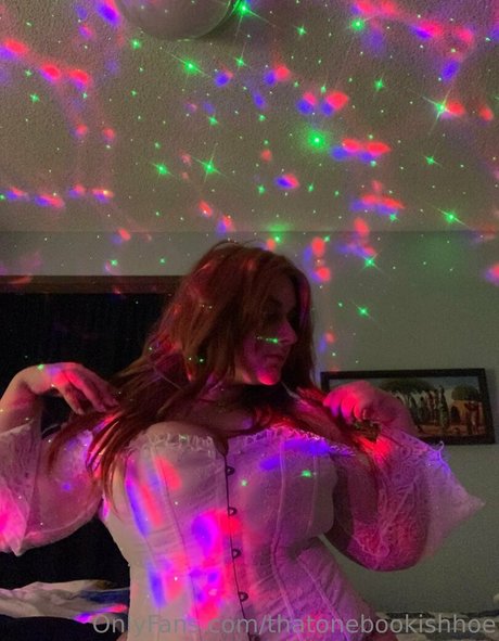 thebookishhoe model art pictures