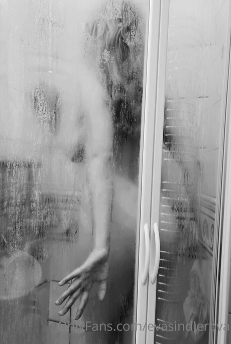 evasindlerova nudes model pictures