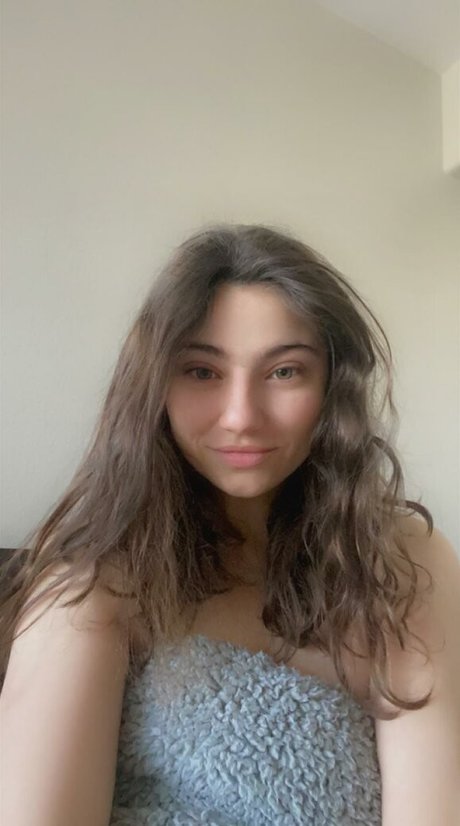 Lilac Love hd actress galleries