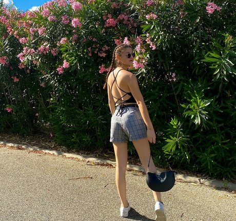 Nina Joy porn star galleries