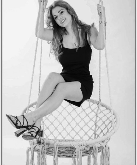 Nina Joy beautiful pornstar gallery