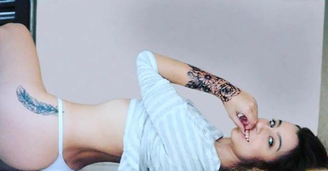 Sumy nude actress pics