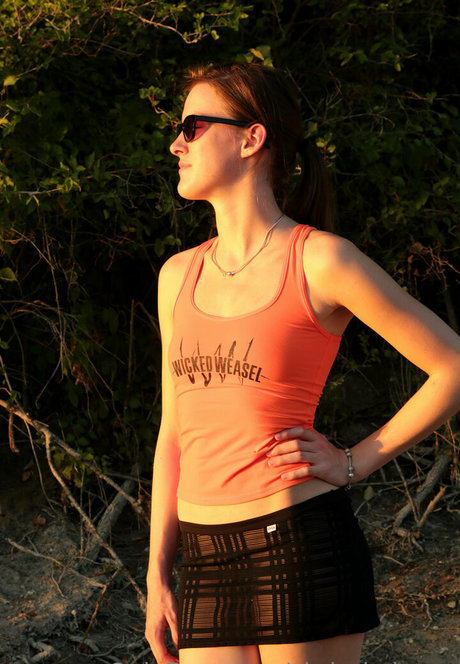 chrissi cherry hot model image