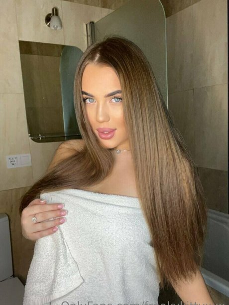 lesbian orgy onlyfans sexy nudes archive