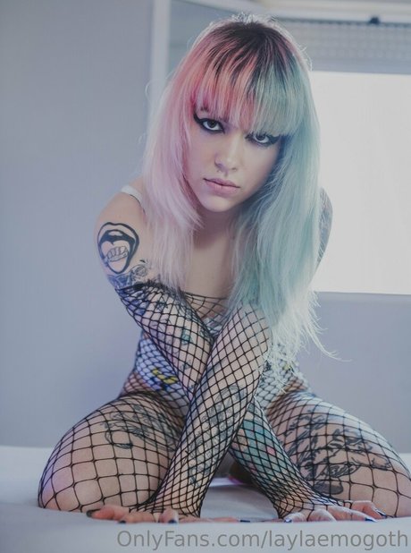 laylaemogoth model hot image